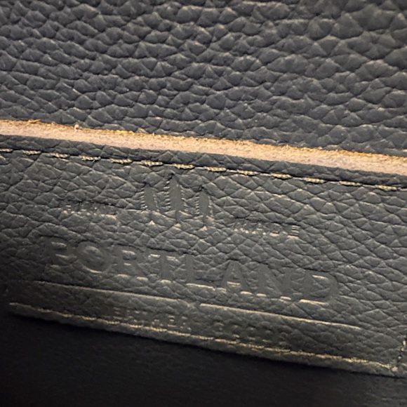 Portland Leather Bucket Bag - Picture 7 of 11